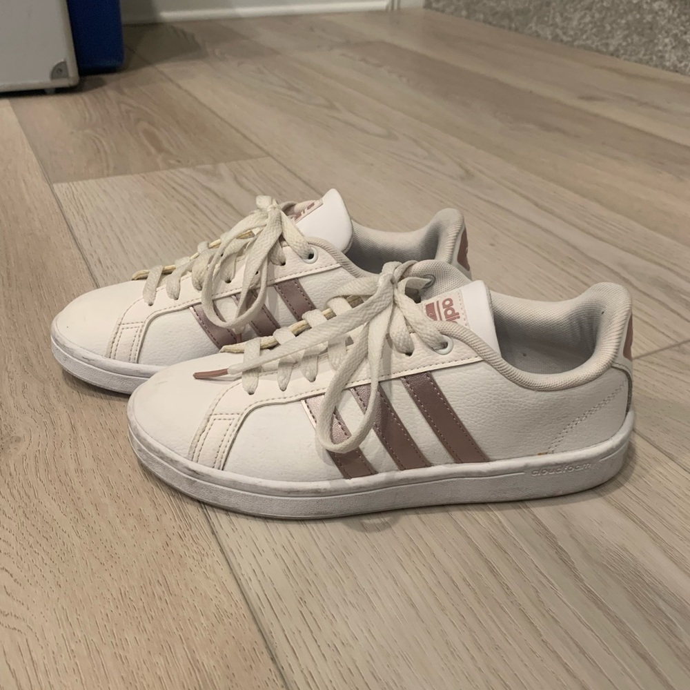 Adidas superstar sneakers white with pink stripes